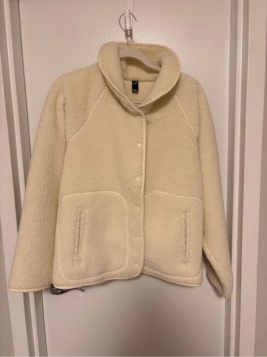 GAP Jackets & Blazers - Gap Cozy Women's Cream Sherpa Jacket